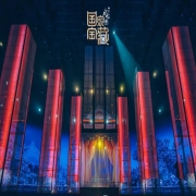 透明LED玻璃顯示屏多少錢(qián)？—實(shí)用LED透明屏價(jià)格參考
